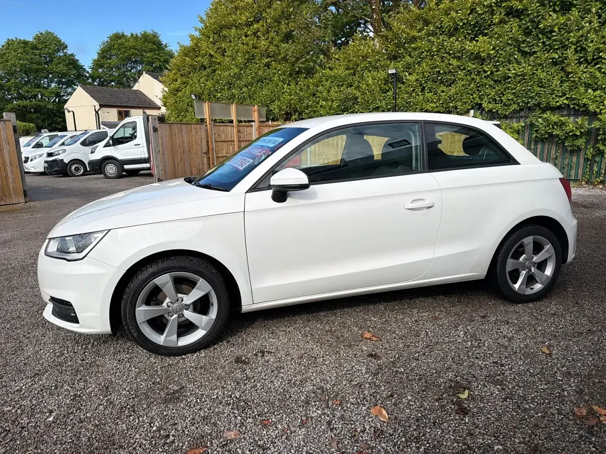 Used Audi A1 Sport 93 HP (68 kW) 2017 White Hatchback