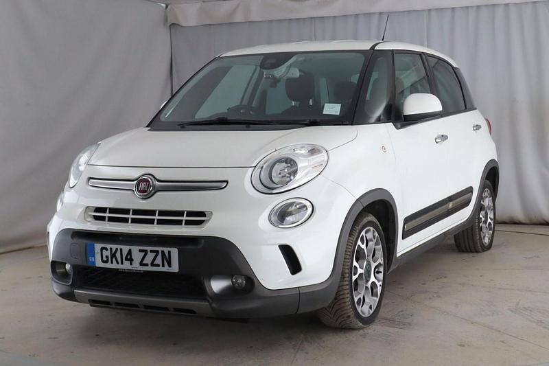 Used Fiat 500L Trekking 105 HP (77 kW) 2014 White MPV