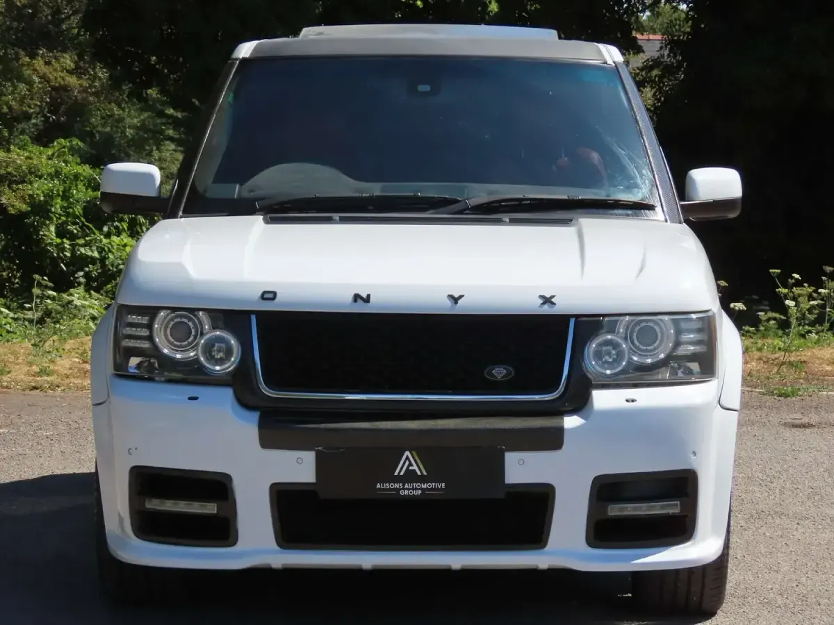 Used Land Rover Range Rover Vogue 2010 White SUV