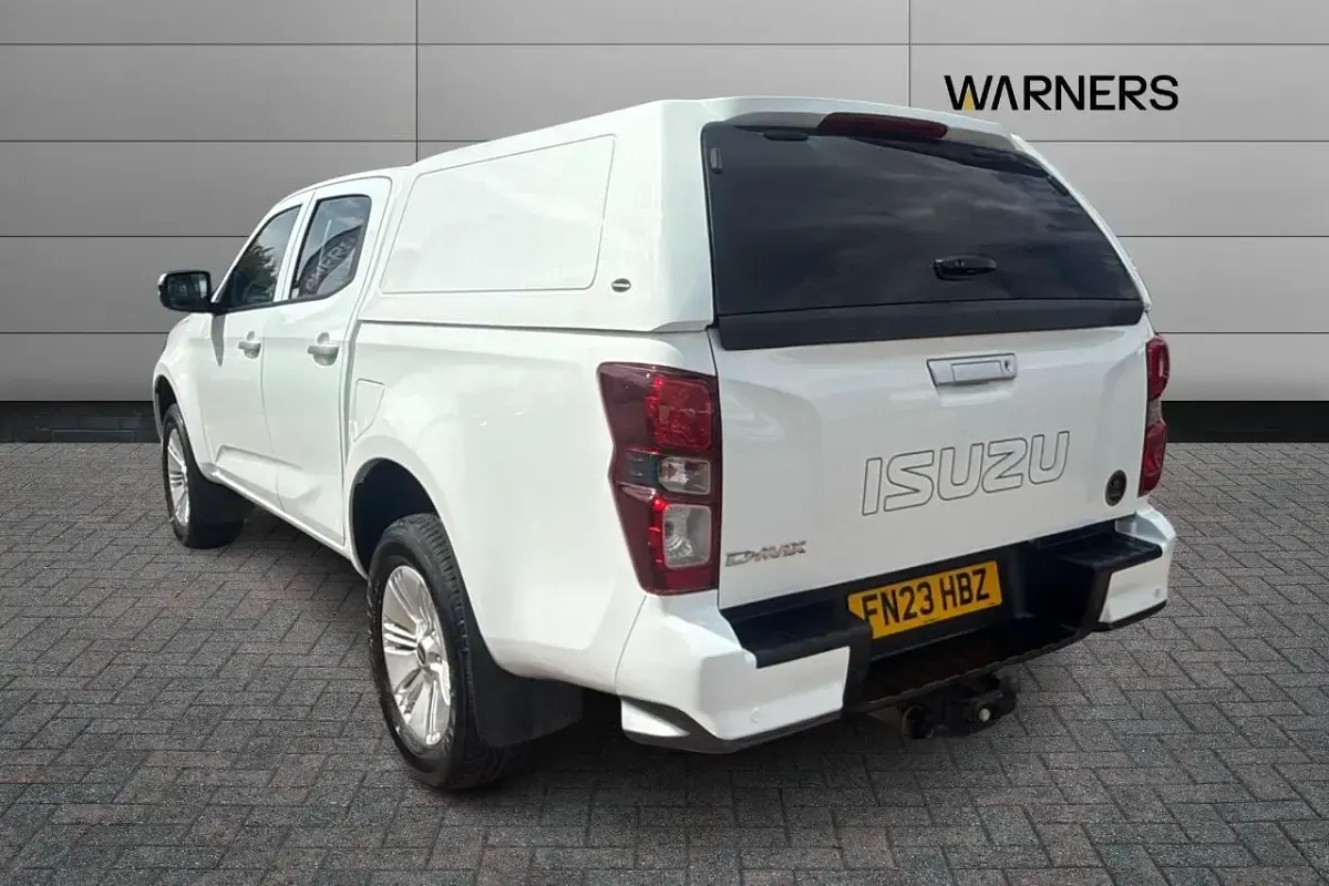 Used Isuzu D-Max 162 HP (119 kW) 2023 White Pickup
