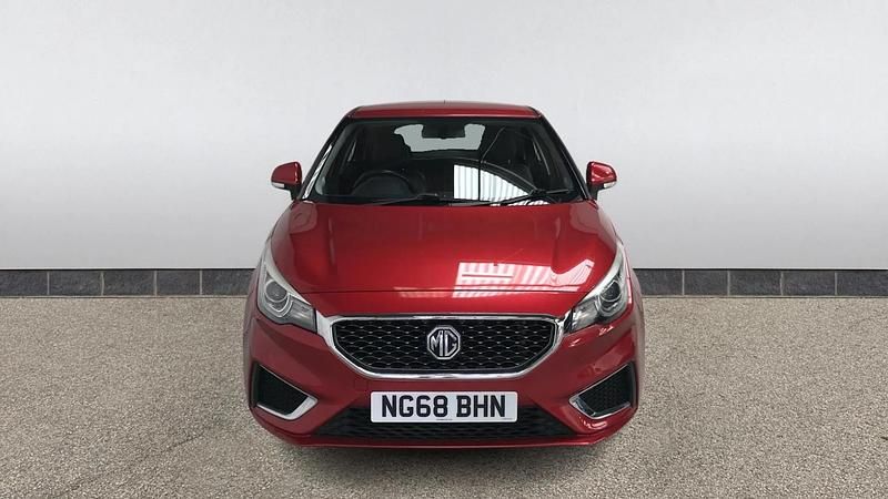 Used MG MG3 Exclusive 106 HP (77 kW) 2018 Red Hatchback