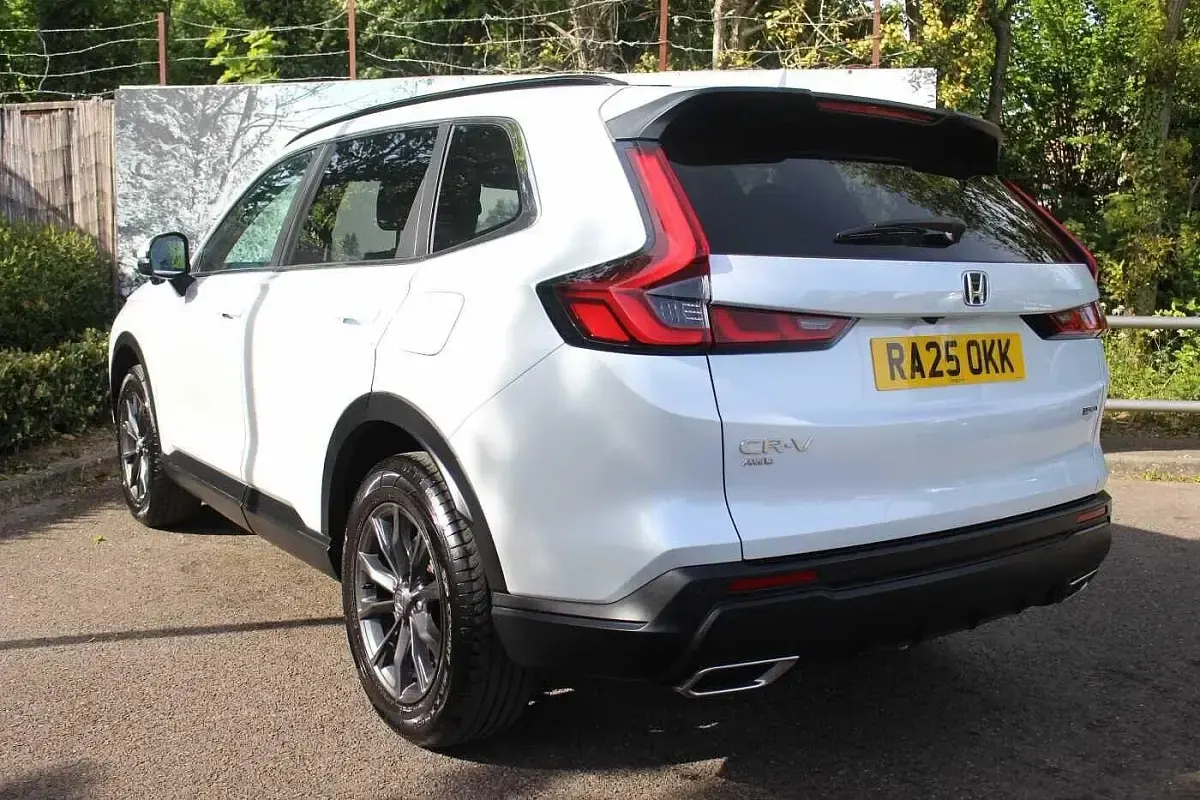 Used Honda CR-V Advance 180 HP (132 kW) 2025 White SUV