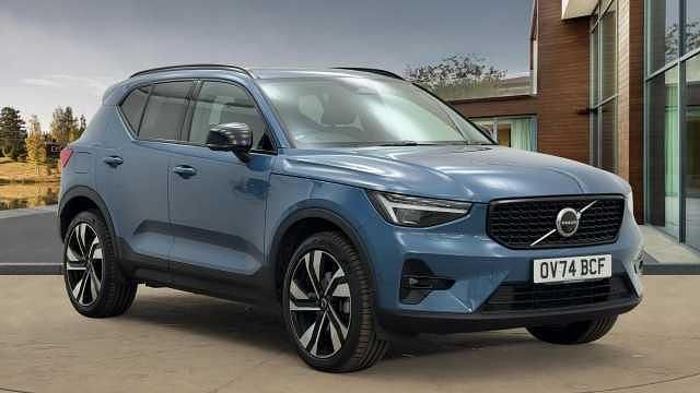 Used 2025 Volvo XC40 Ultra SUV | £35,995 (Expensive) - Image 1/4