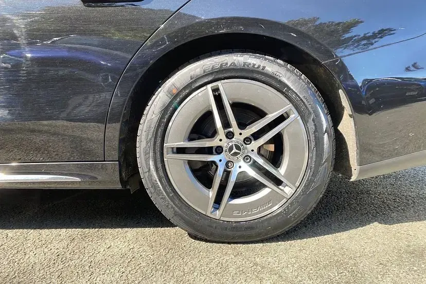 Used Mercedes E200 AMG line 223 HP (164 kW) 2025 Black Estate