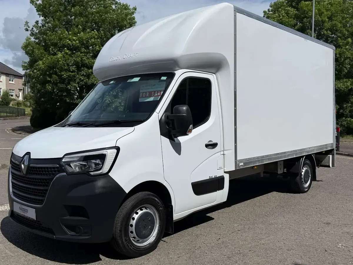 Used Renault Master Business 2024 White MPV