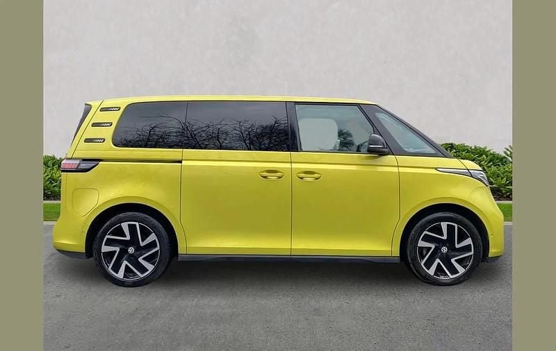 Used VW ID. Buzz Pro 150 kW (204 HP) 2023 Yellow MPV