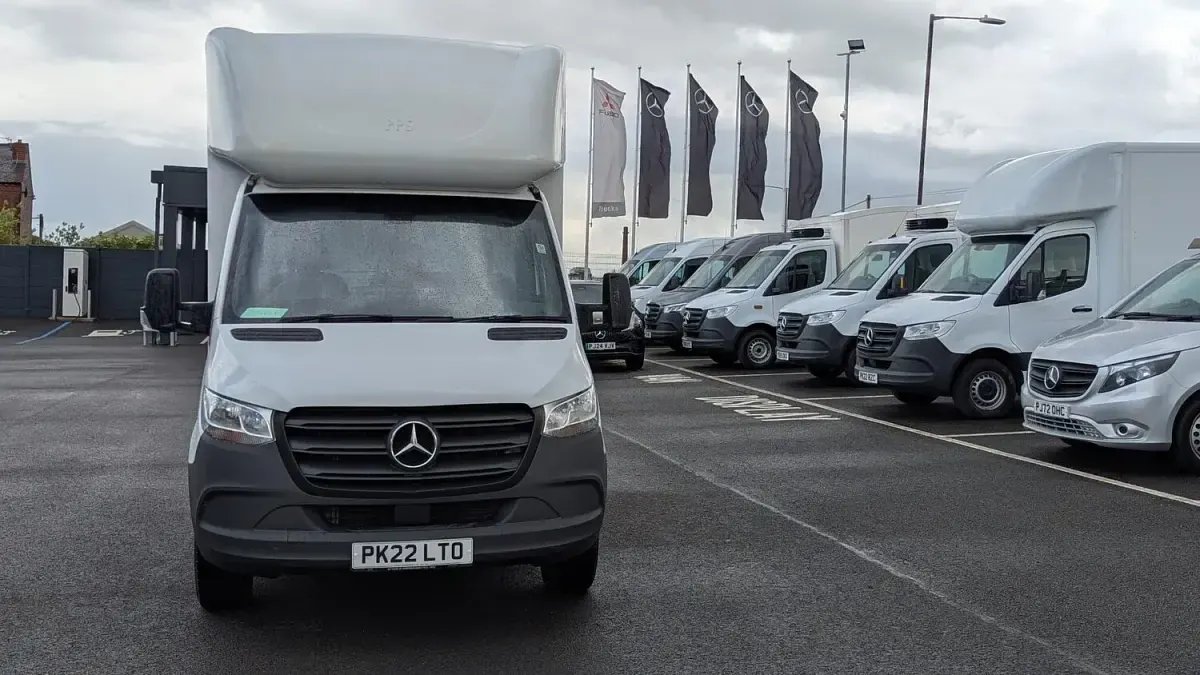 Used Mercedes Sprinter Progressive 150 HP (110 kW) 2022 White Van