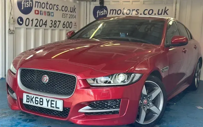 Used Jaguar XE R-Sport 200 HP (147 kW) 2018 Sedan