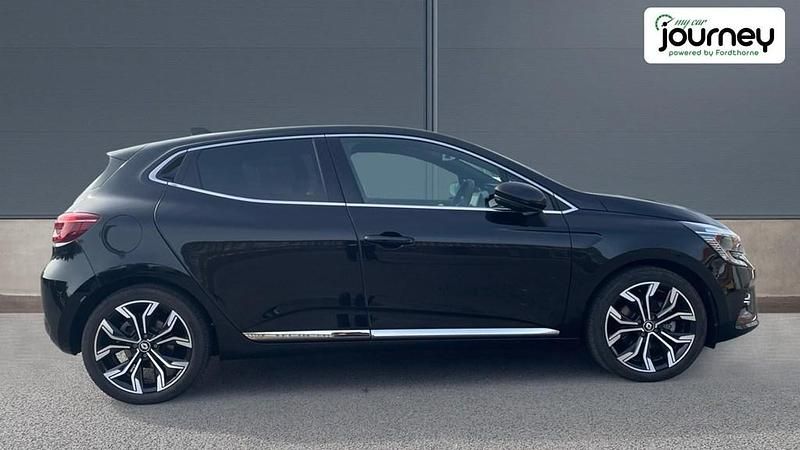 Used Renault Clio V Techno 2023 Black Hatchback