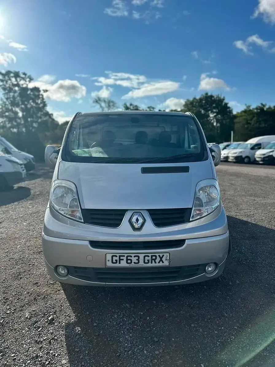 Used Renault Trafic 115 HP (84 kW) 2013 Silver MPV