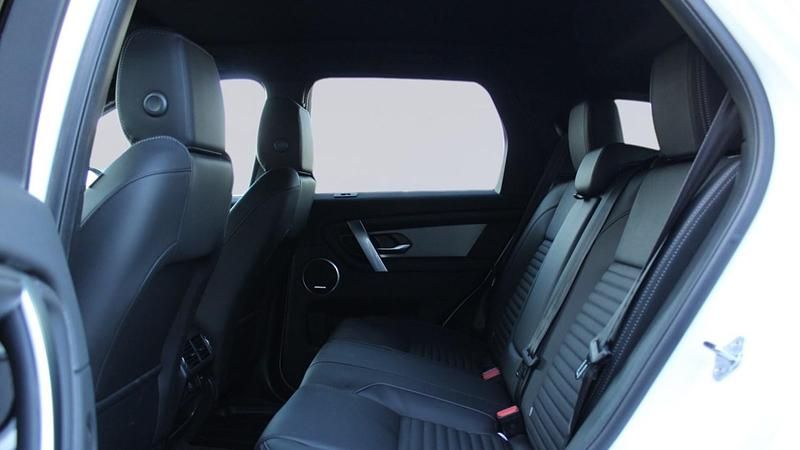 Used Land Rover Discovery Sport SE Dynamic 2025 Fuji white SUV