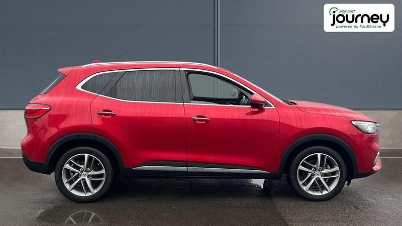 Used MG HS 162 HP (119 kW) 2023 Red SUV