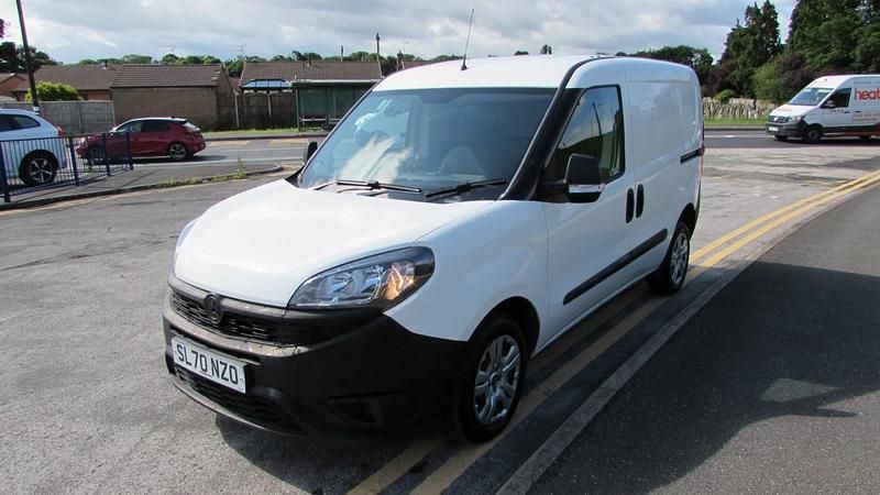 Used Fiat Doblò 2020 White MPV