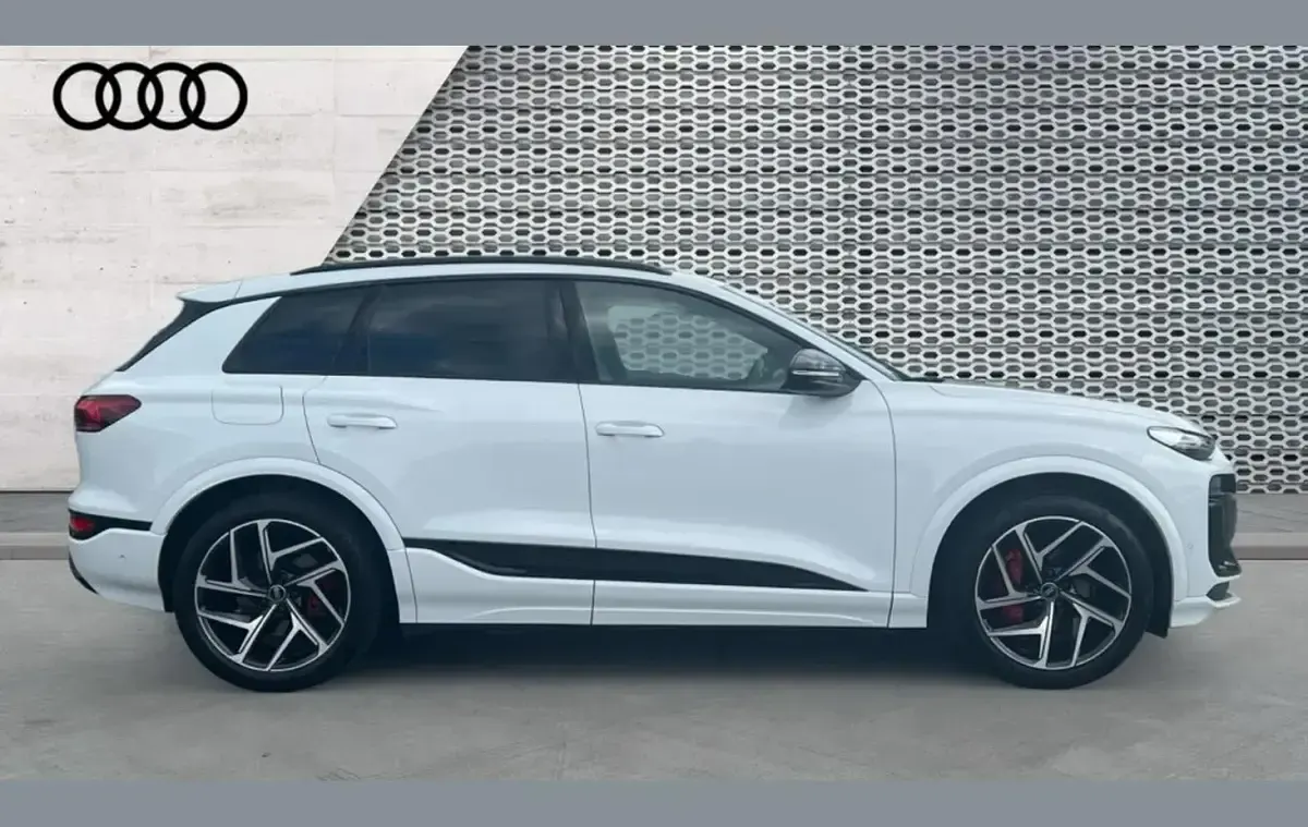 Used Audi Q6 e-tron Advanced 285 kW (388 HP) 2024 White SUV