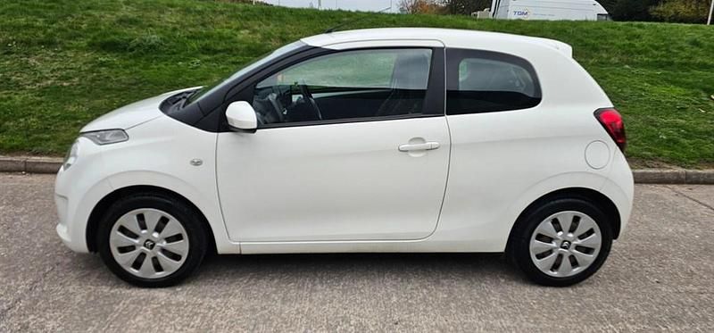White Used 2015 Citroën C1 Feel Hatchback | £4,495 (A bit pricey) - Image 1/4