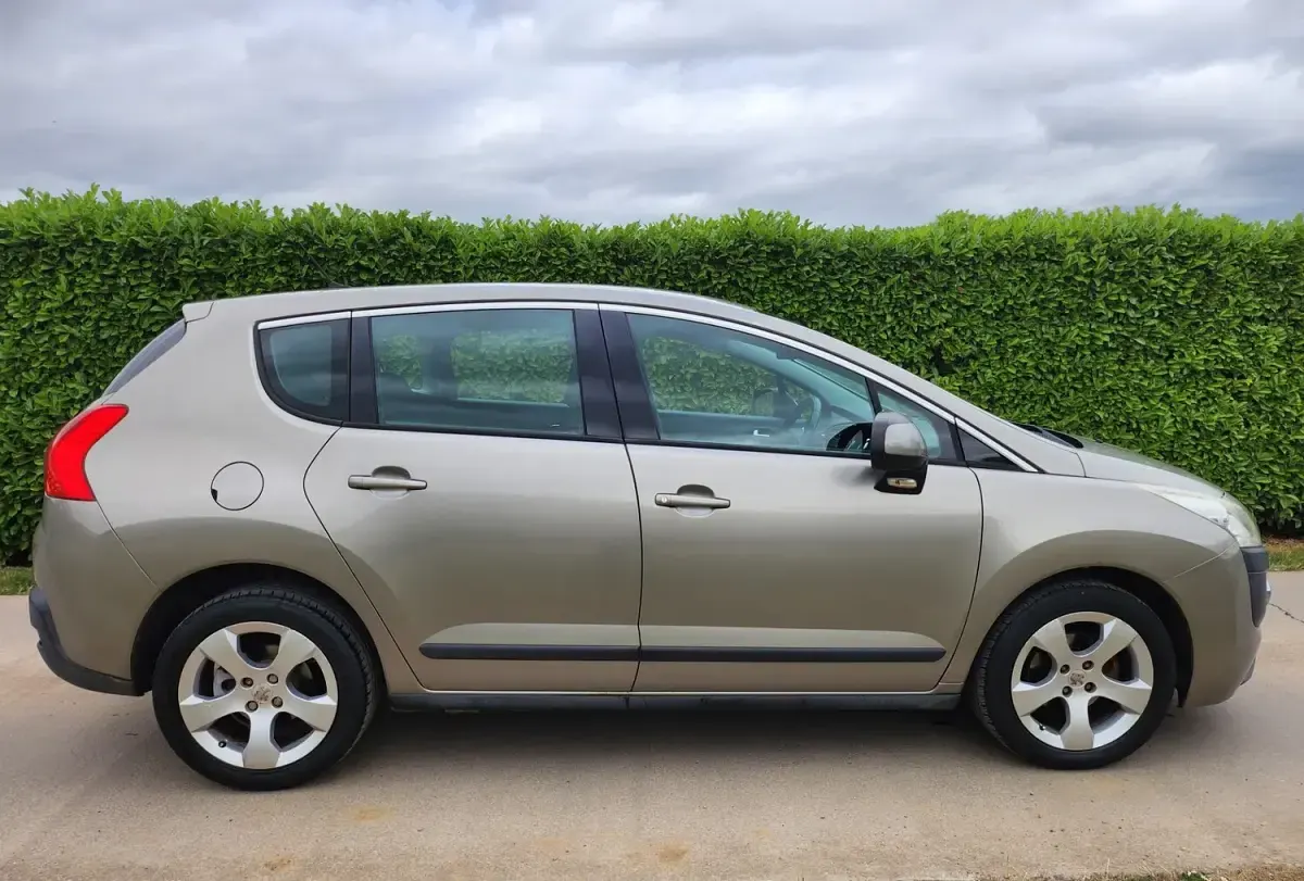 Used Peugeot 3008 Sport 112 HP (82 kW) 2011 Grey Estate