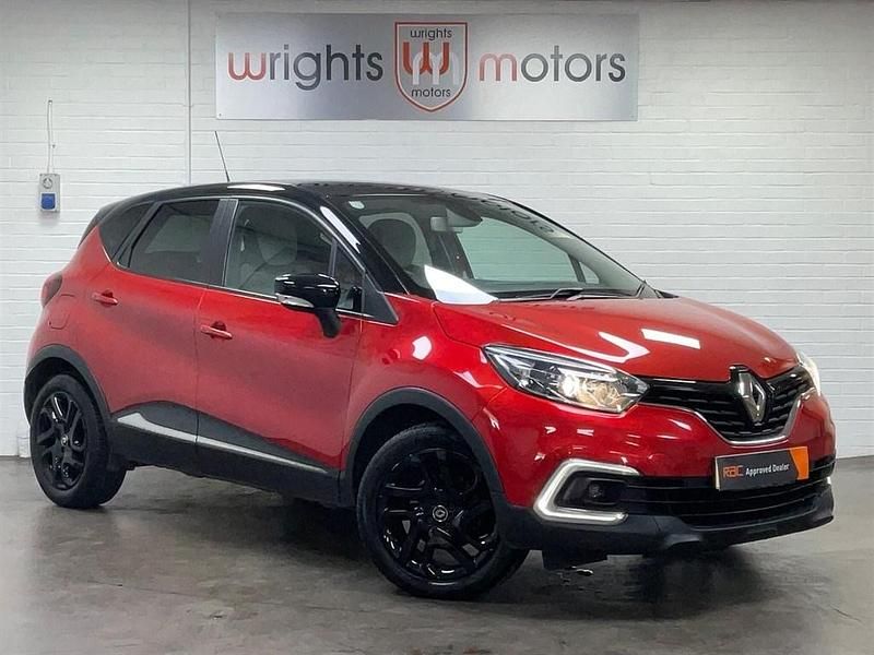 Red/black Used 2019 Renault Captur Iconic SUV | £9,495 (Fair price) - Image 1/3