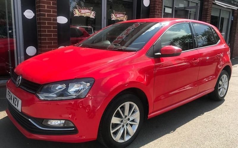 Used VW Polo SE 90 HP (66 kW) 2014 Red Hatchback
