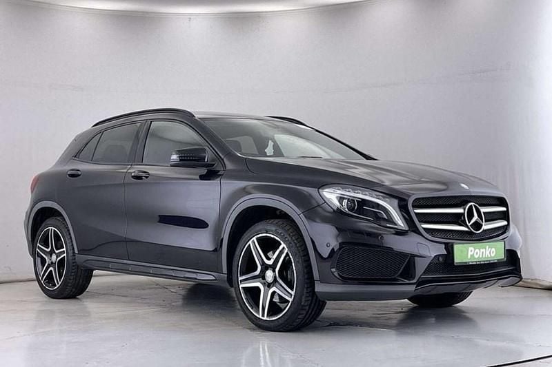 Mauve/purple Used 2015 Mercedes GLA220 AMG line SUV | £12,440 (Fair price) - Image 1/1