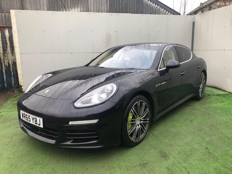 Black Used 2015 Porsche Panamera S E-Hybrid Sedan | £15,995 - Image 1/4
