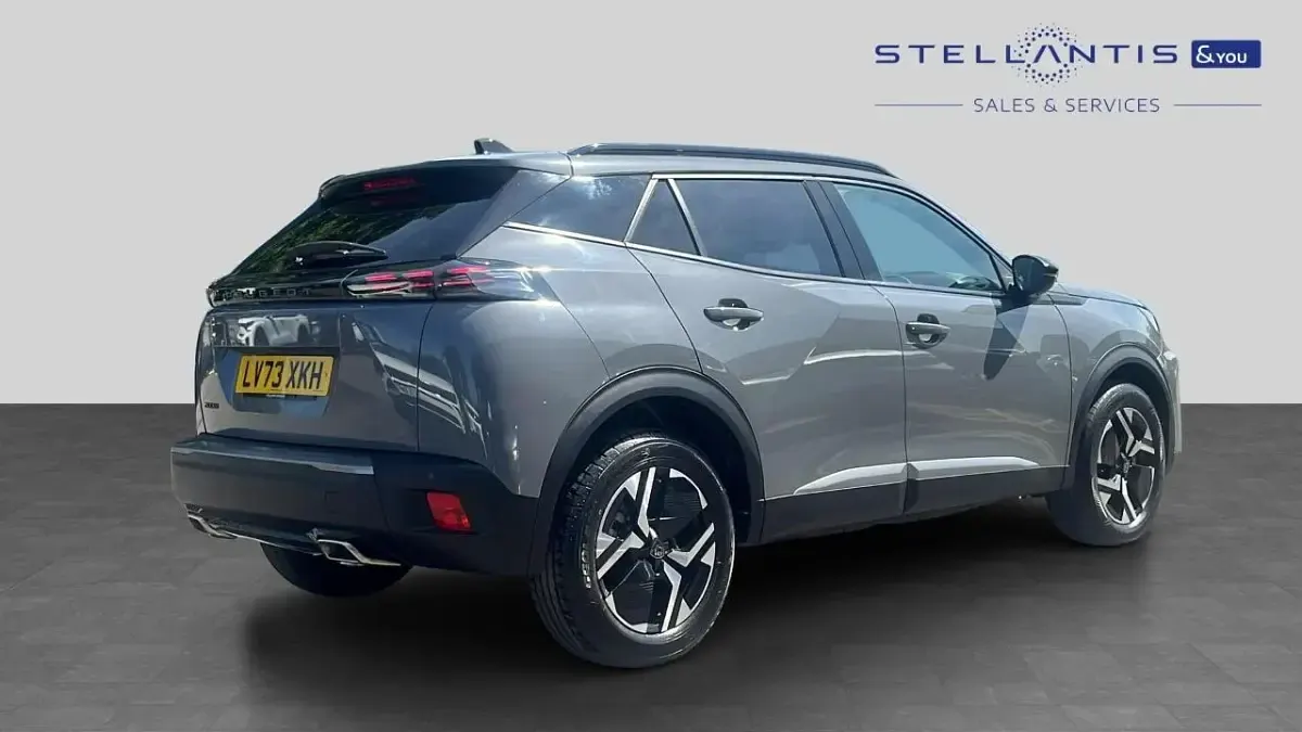 Used Peugeot 2008 Allure 129 HP (94 kW) 2023 Grey SUV
