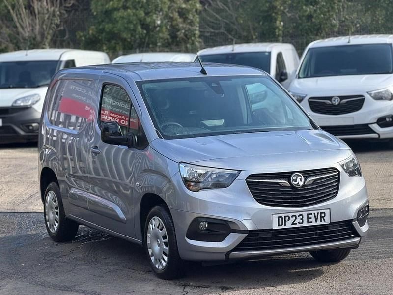 Second-hand Vauxhall Combo S 100 CP (73 kW) 2023 Gri Monovolum