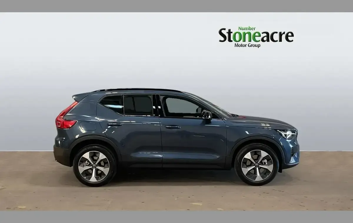 New Volvo XC40 Plus 161 HP (118 kW) 2026 Blue SUV