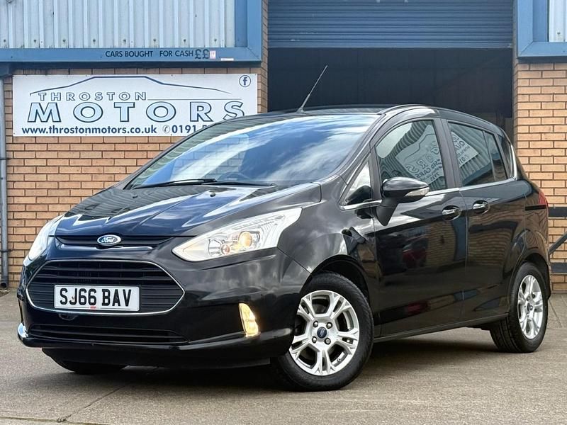 Usado Ford B-MAX Zetec 95 HP (69 kW) 2016 Preto Monovolume