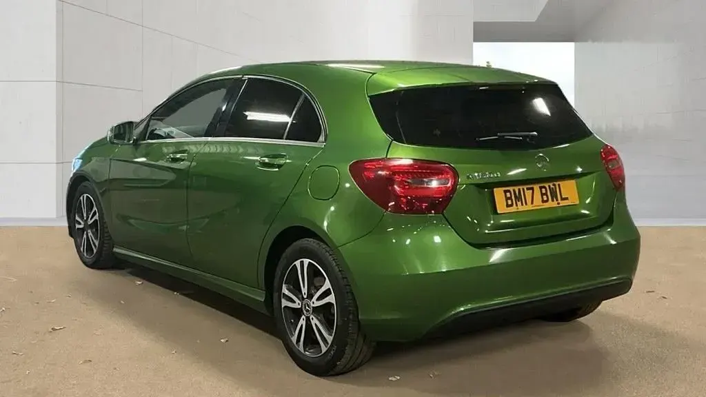 Used Mercedes A180 SE 2017 Green Hatchback