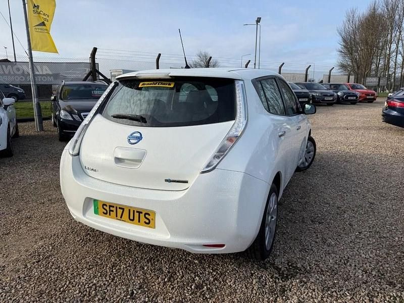 Used Nissan Leaf Visia 80 kW (109 HP) 2017 White Hatchback