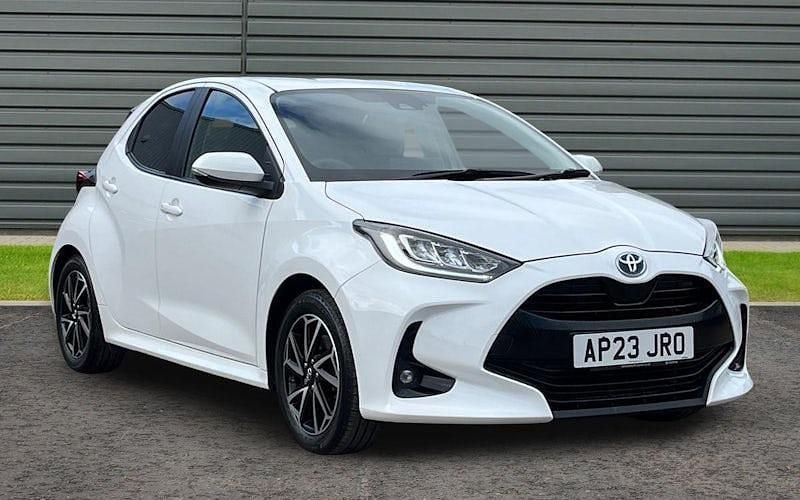 Used Toyota Yaris Hybrid Design 116 HP (85 kW) 2026 Hatchback