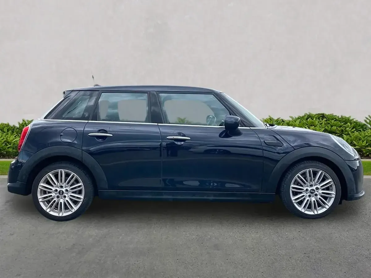 Used Mini Cooper Exclusive 136 HP (100 kW) 2022 Blue/black Hatchback