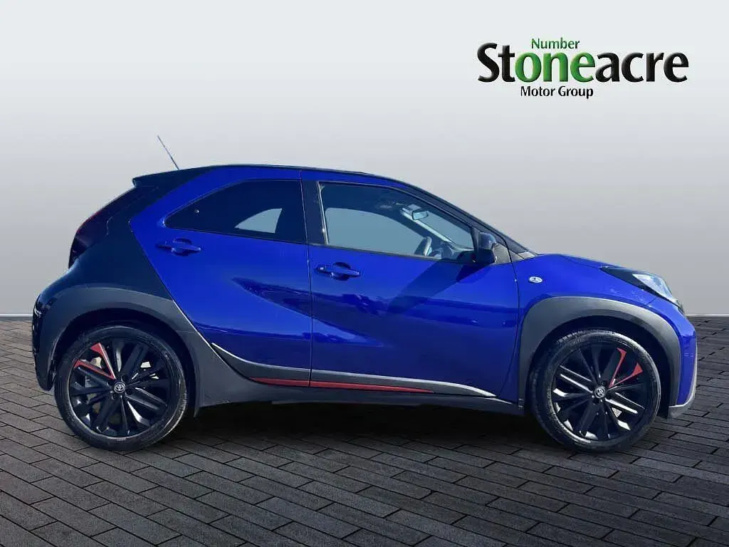 Used Toyota Aygo X Edition 72 HP (52 kW) 2023 Blue SUV