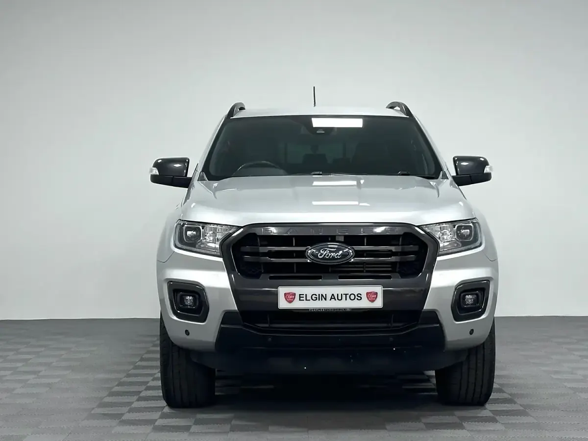 Käytetty Ford Ranger Wildtrack 213 HP (156 kW) 2023 Musta Nouto