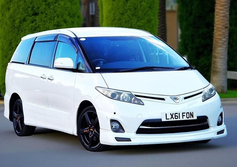 Used Toyota Estima Play 2012 White MPV