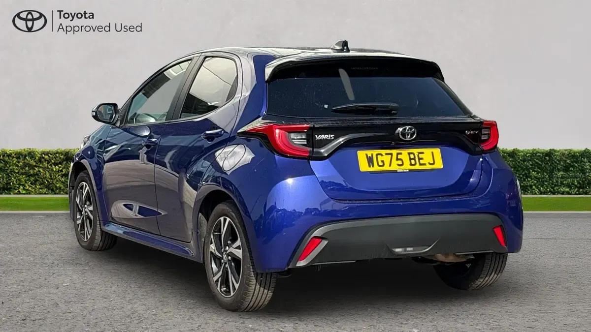 Used Toyota Yaris Design 116 HP (85 kW) 2025 Juniper blue Hatchback