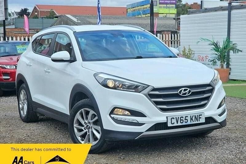 White Used 2015 Hyundai Tucson SE SUV | £9,690 (Fair price) - Image 1/1