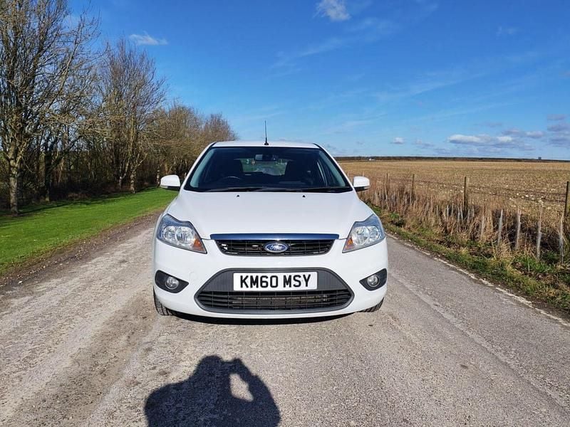 Used Ford Focus Sport 2015 White Hatchback