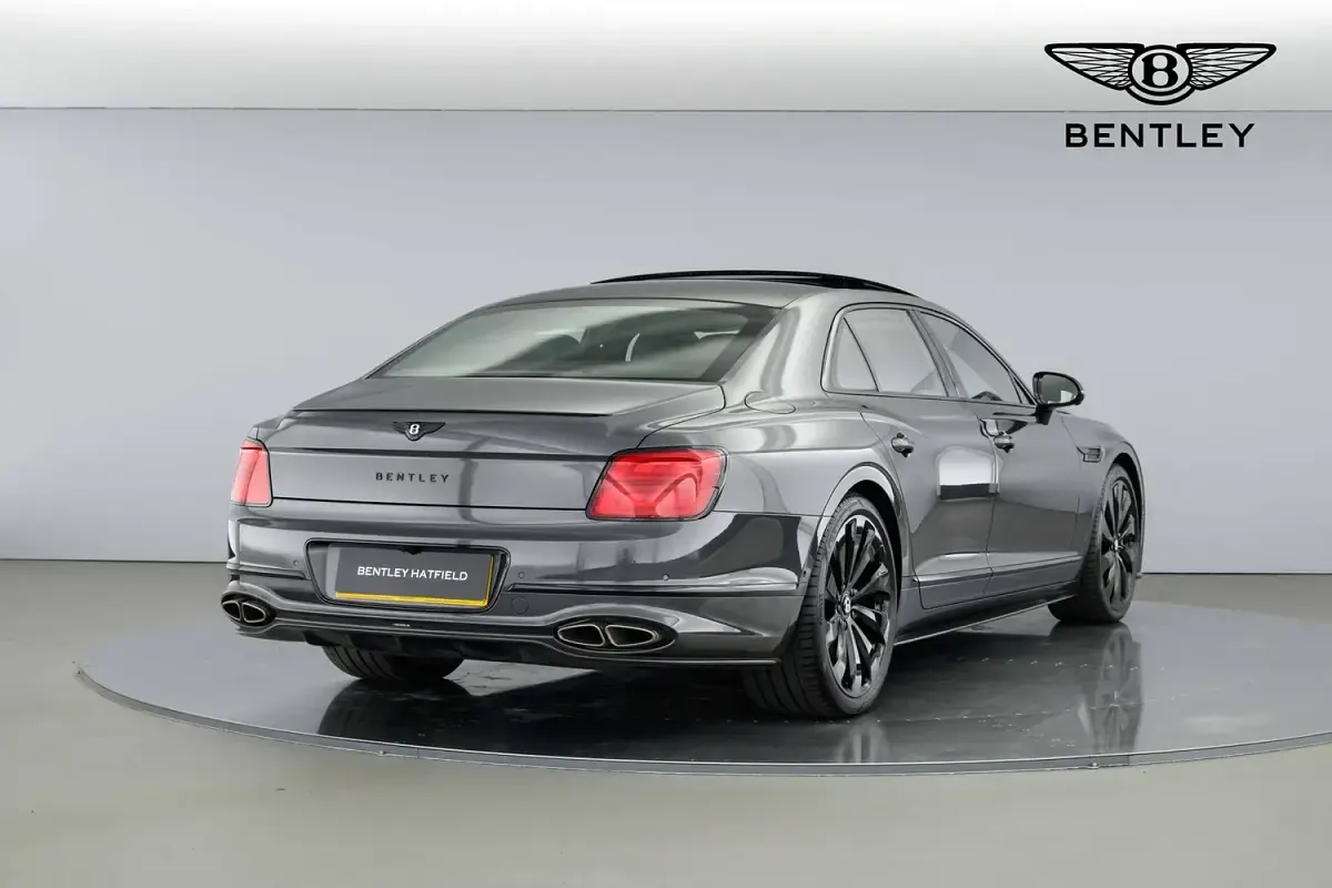 Used Bentley Flying Spur 670 HP (492 kW) 2026 Grey Sedan