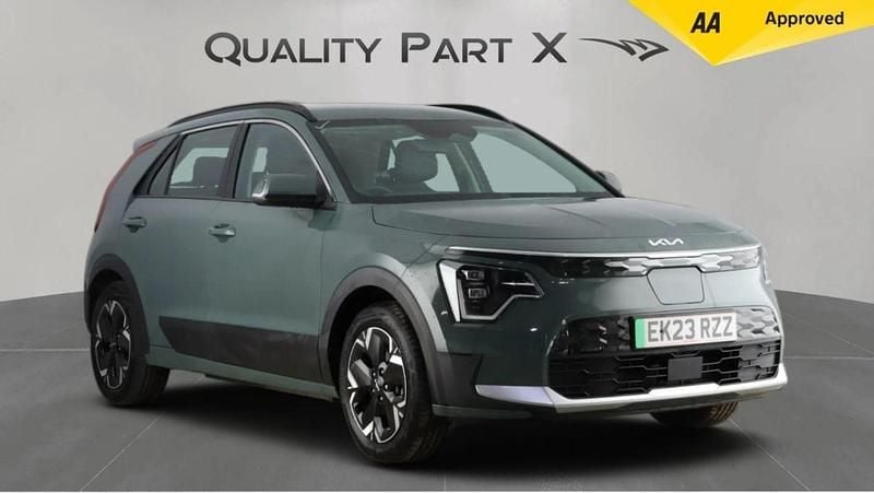 Used Kia Niro 150 kW (204 HP) 2023 Green SUV