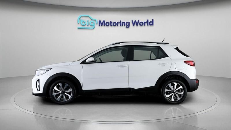 Used Kia Stonic 100 HP (73 kW) 2021 White SUV