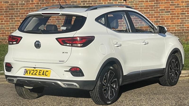 Used MG ZS Exclusive 2022 White Hatchback