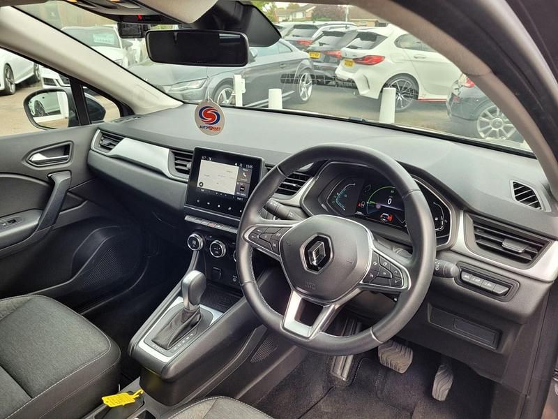 Used Renault Captur Iconic 143 HP (105 kW) 2022 Grey SUV