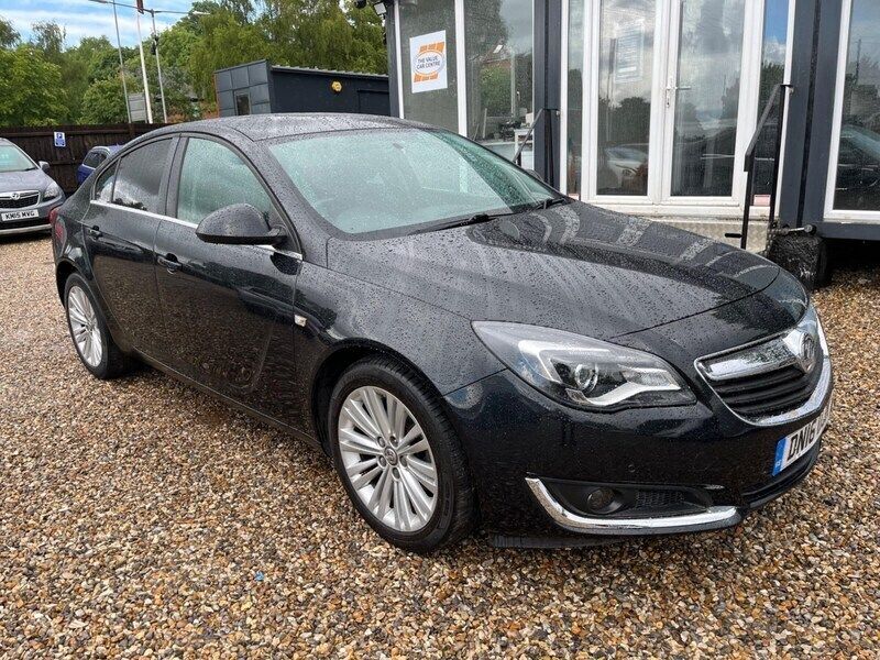 Black Used 2016 Vauxhall Insignia Design Edition Hatchback | £6,490 (A bit pricey) - Image 1/4