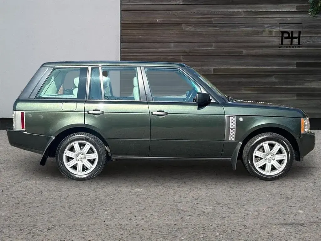 Begagnad Land Rover Range Rover Vogue 272 HK (200 kW) 2007 Grön SUV