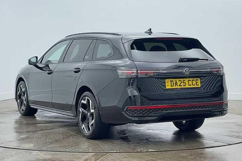 Used VW Passat R-line 272 HP (200 kW) 2025 Black Estate