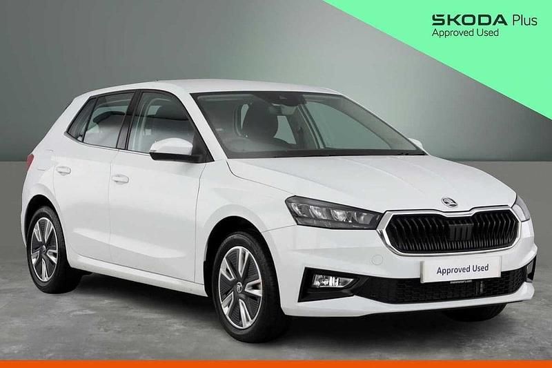Used Skoda 110 R SE L 81 HP (59 kW) 2023 Moon white metallic Hatchback