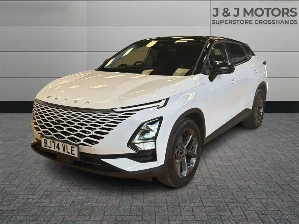 Used Omoda 5 186 HP (136 kW) 2024 White/black SUV