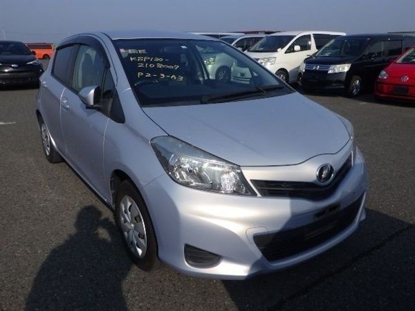 Purple Used 2014 Toyota Yaris | £6,495 (Good price) - Image 1/1