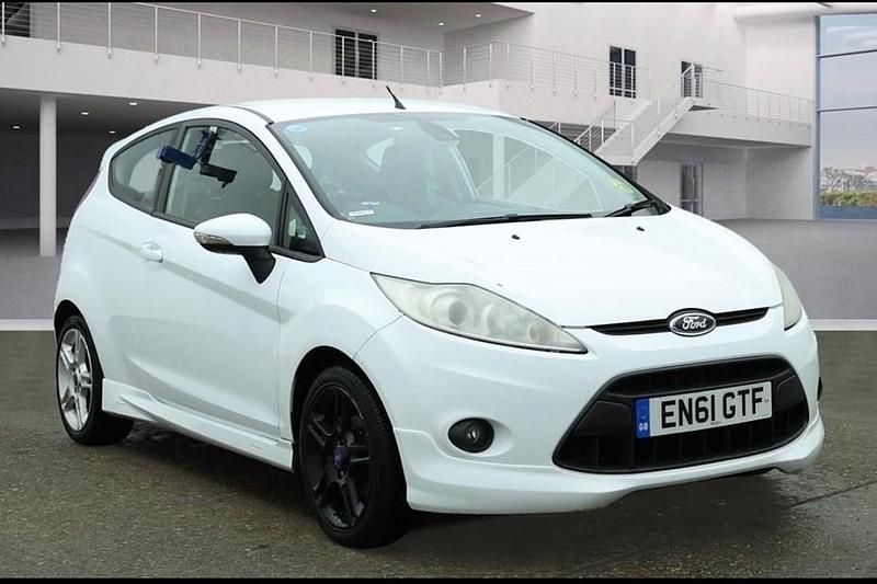 White Used 2012 Ford Fiesta Zetec Hatchback | £1,485 (Super price) - Image 1/1